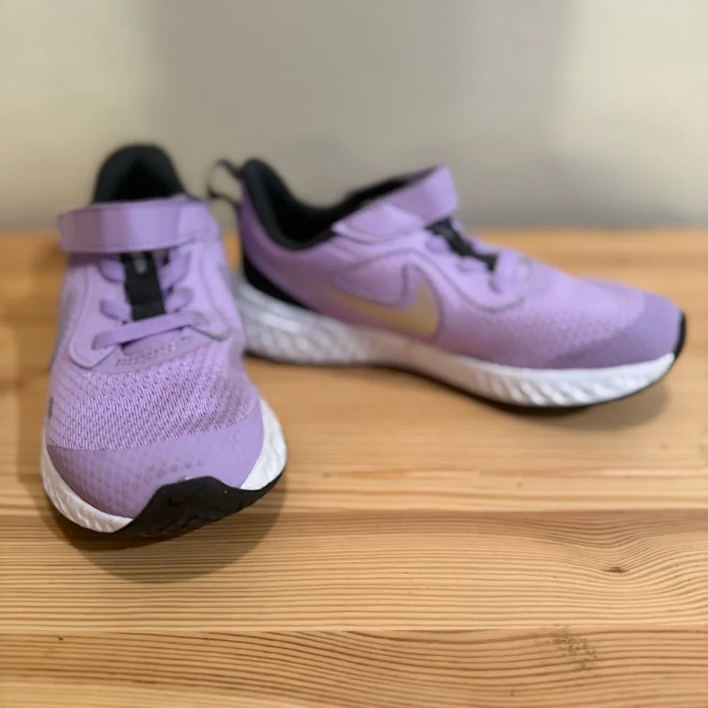 Nike Revolution 5 (PS) Little Kids' Shoes Purple Foam/Black bq5672-601 - Picture 2 of 9